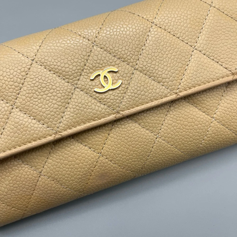 CHANEL 💛100% autentic